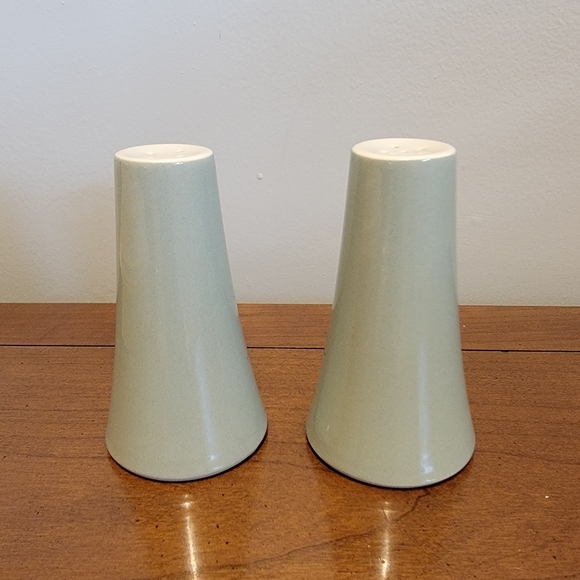 MCM Salt &‎ Pepper Shakers Sage Green - Picture 3 of 12